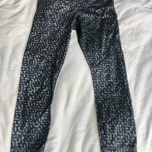 LULULEMON LEGGINGS - Picture 2 of 7